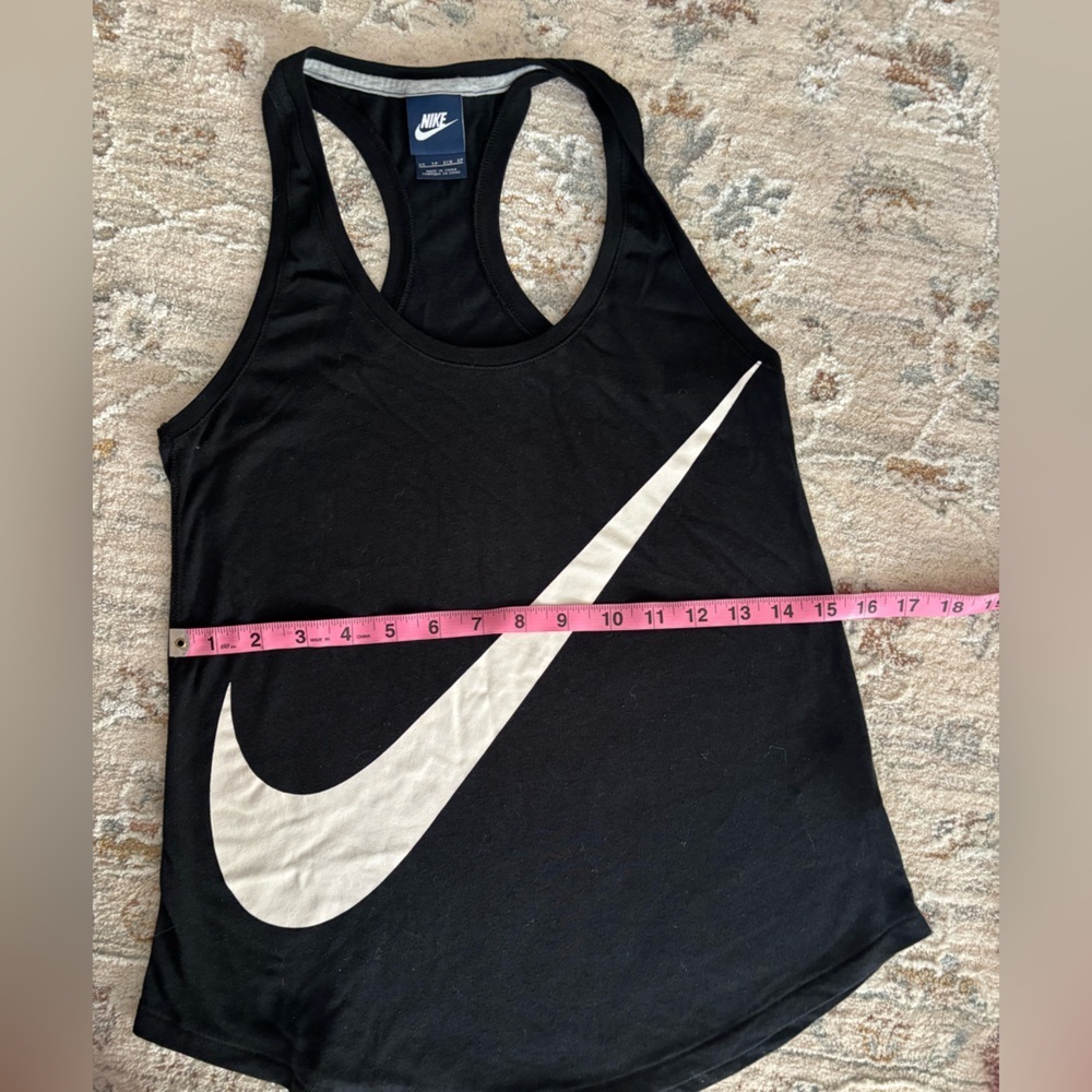 Nike Tank - Picture 3 of 5